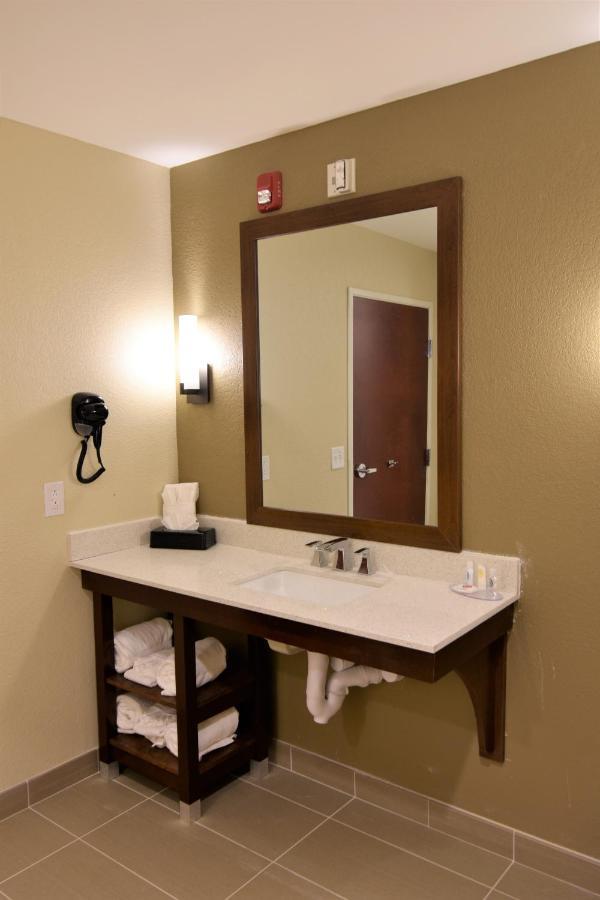 Comfort Inn & Suites Rock Hill Exterior photo